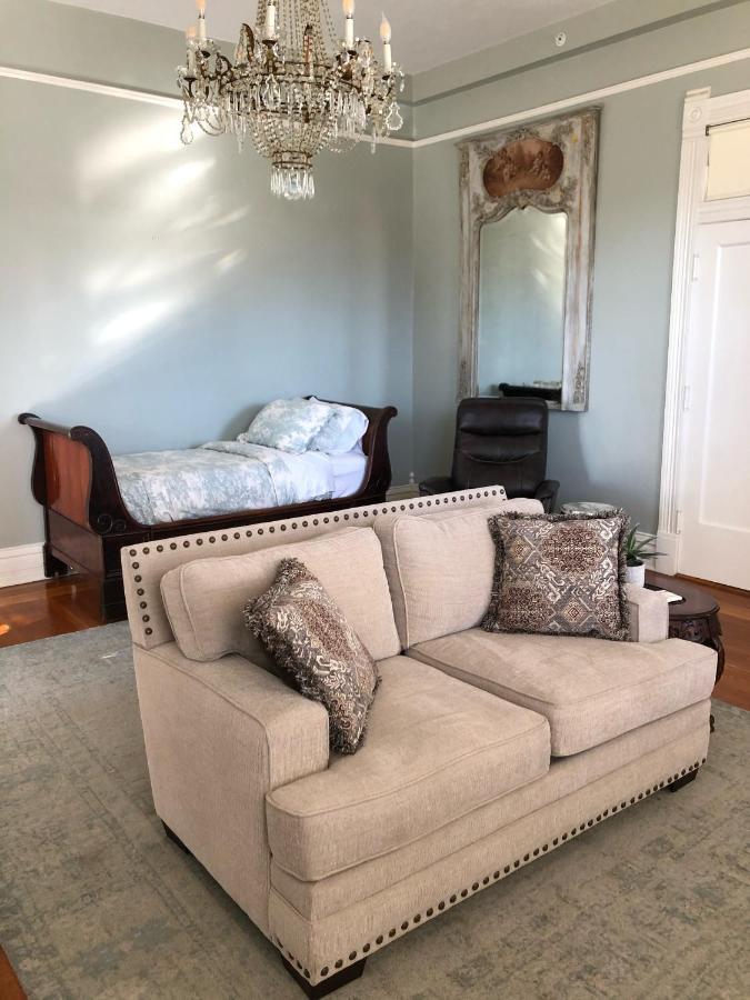 The Twelve Oaks Bed & Breakfast Ковингтон Экстерьер фото